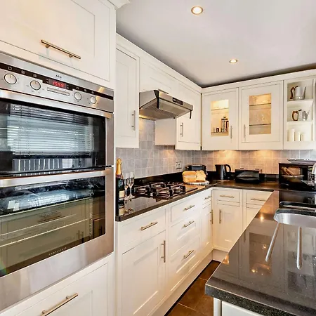 2 Bed In Hh037 Holiday home Harrogate