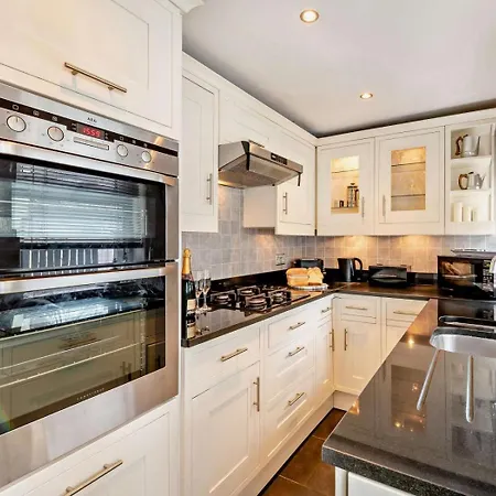 2 Bed In Oc-hh037 Dom wakacyjny *