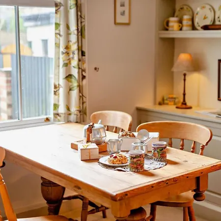 Vakantiehuis 2 Bed In Oc-hh037 *